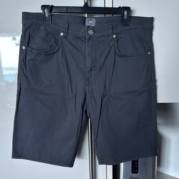 H&M Men's dark grey  Shorts 36 - Picture 1 of 5